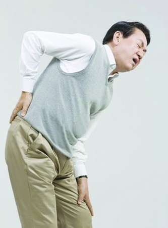 "闪了腰" 家庭自救方法